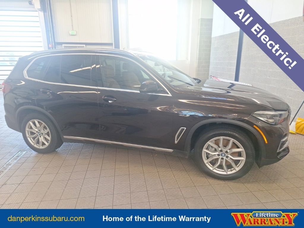 Used 2023 BMW X5 xDrive45e image 3
