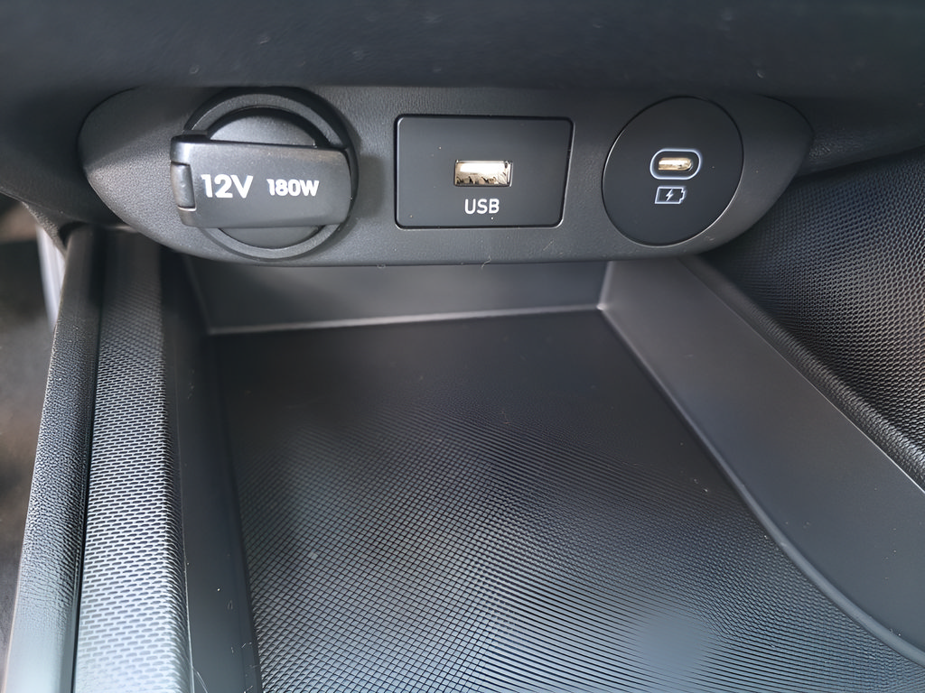New 2026 Hyundai Elantra SE FWD image 21