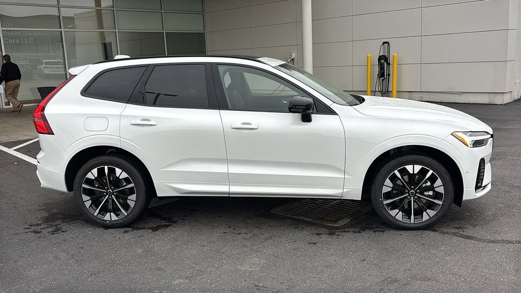 New 2026 Volvo XC60 B5 Plus AWD/4WD image 27
