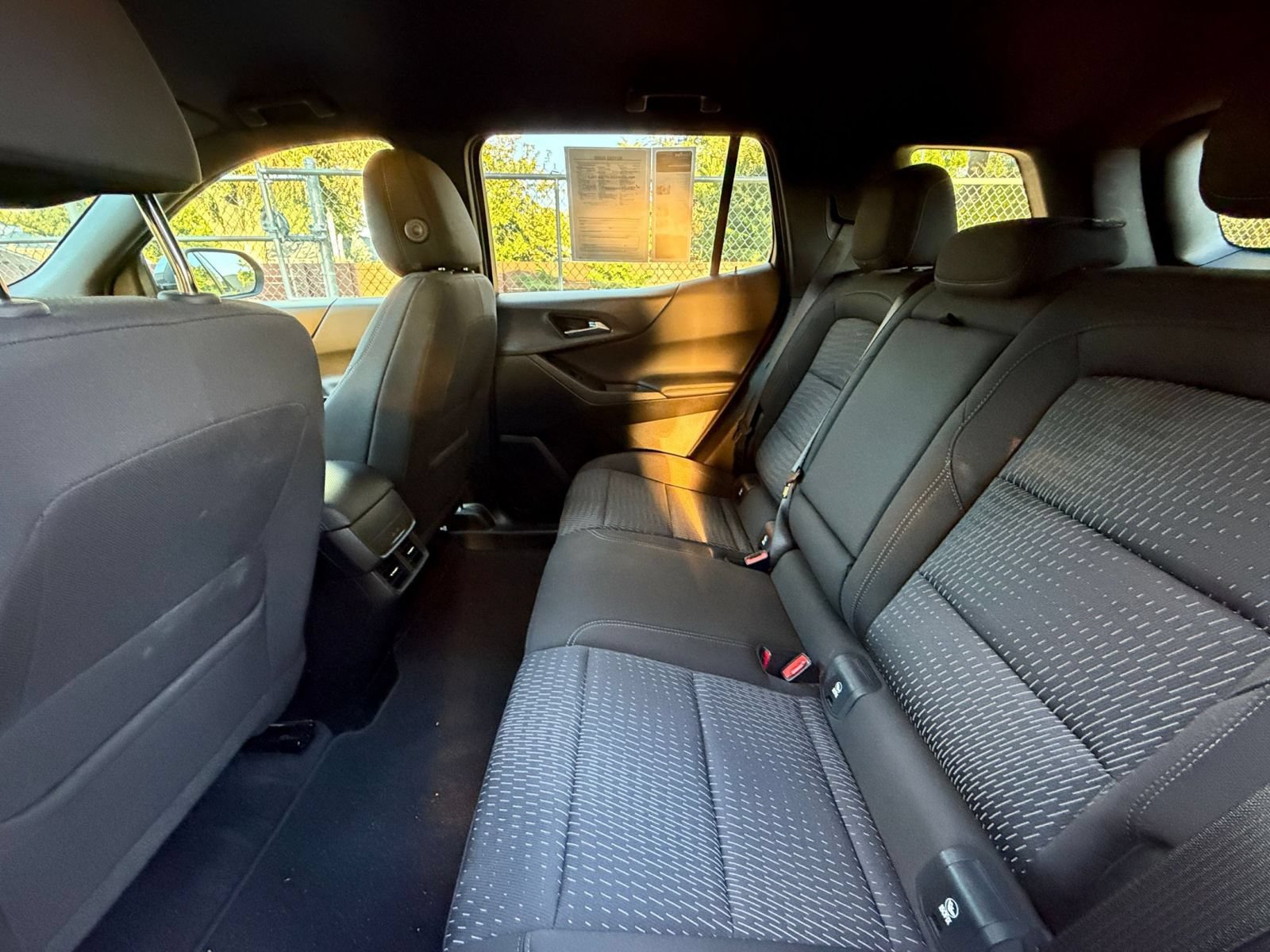 Used 2025 Chevrolet Equinox LT AWD/4WD image 25