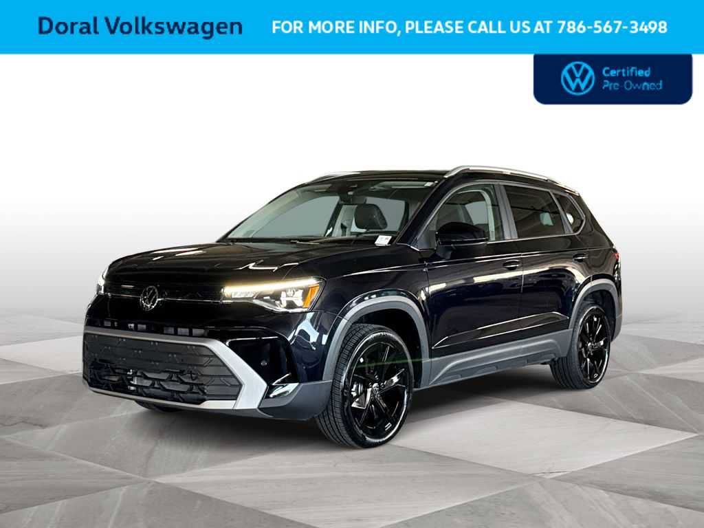 Used 2025 Volkswagen Taos SE FWD image 4