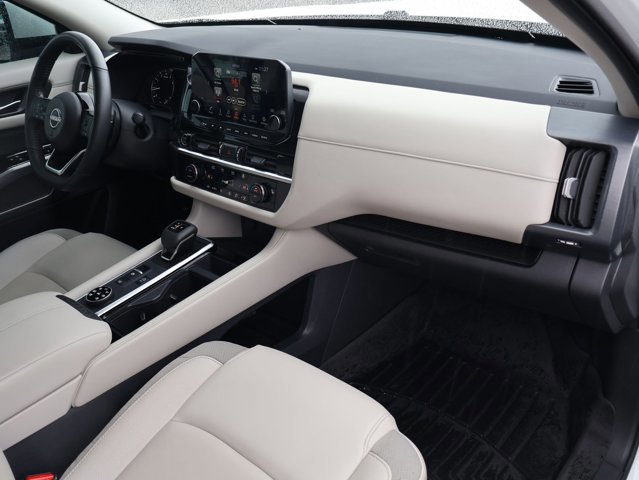 Used 2024 Nissan Pathfinder SL image 28