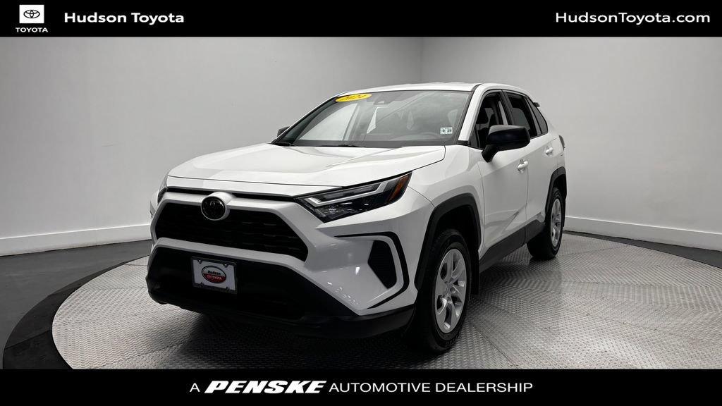Used 2024 Toyota RAV4 LE AWD/4WD image 1