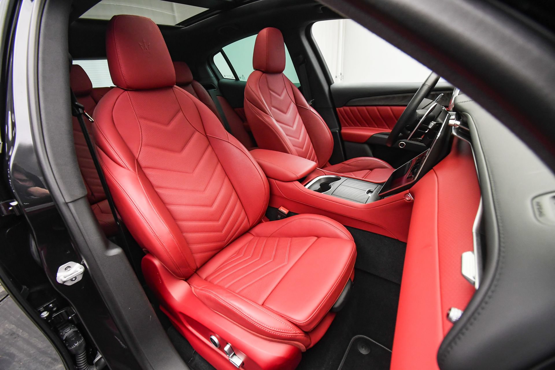 New 2025 Maserati Grecale GT AWD/4WD image 16