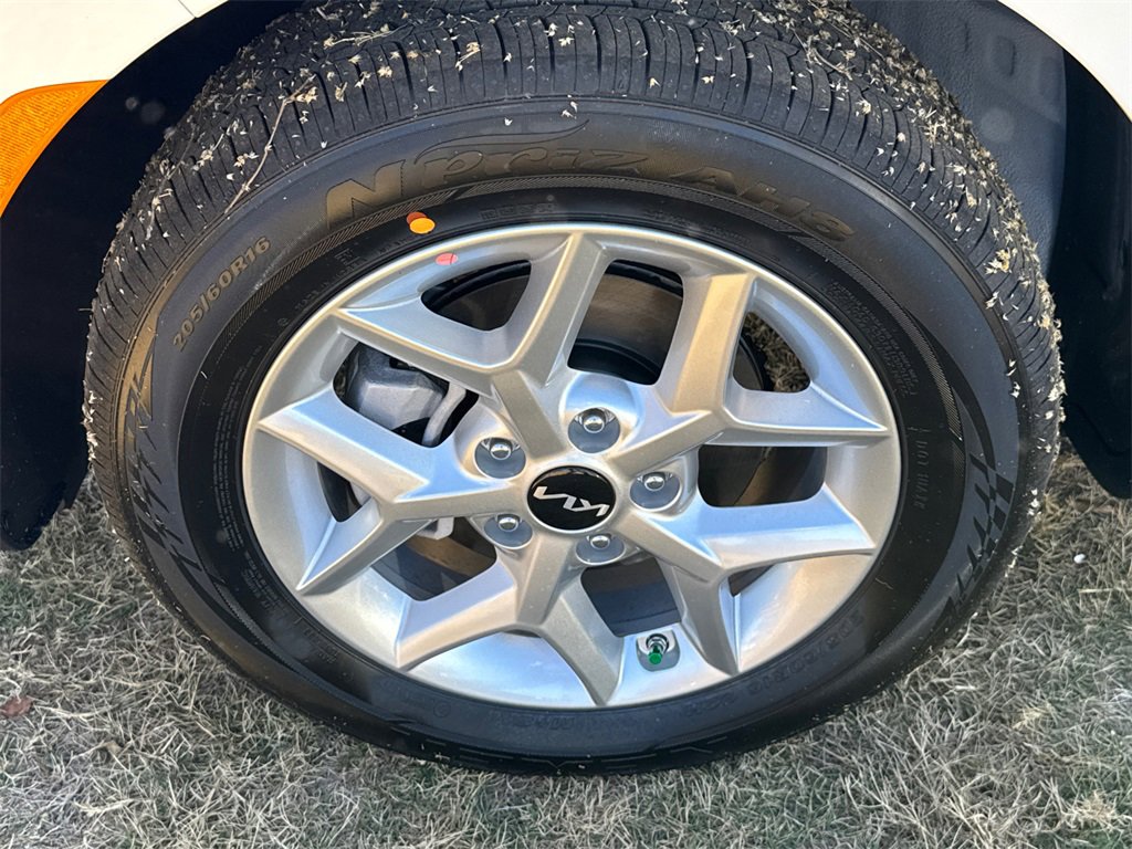 New 2025 Kia Soul LX w/ LX Technology Package image 11