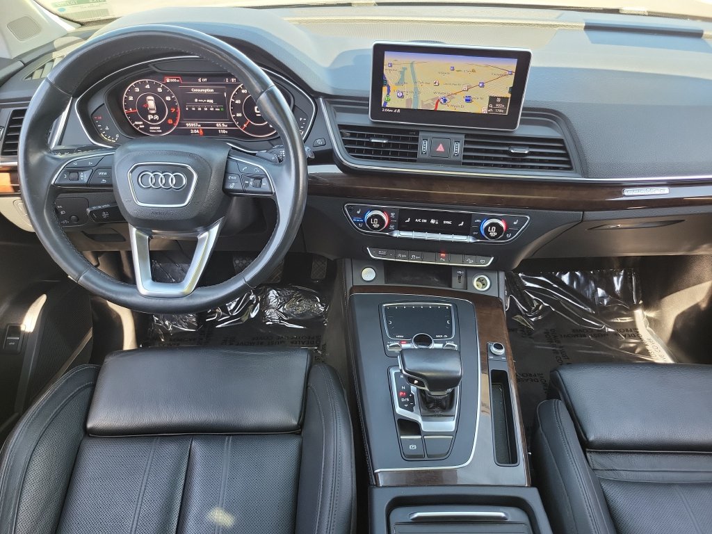 Used 2019 Audi Q5 Premium w/ Premium Plus Package AWD/4WD image 4