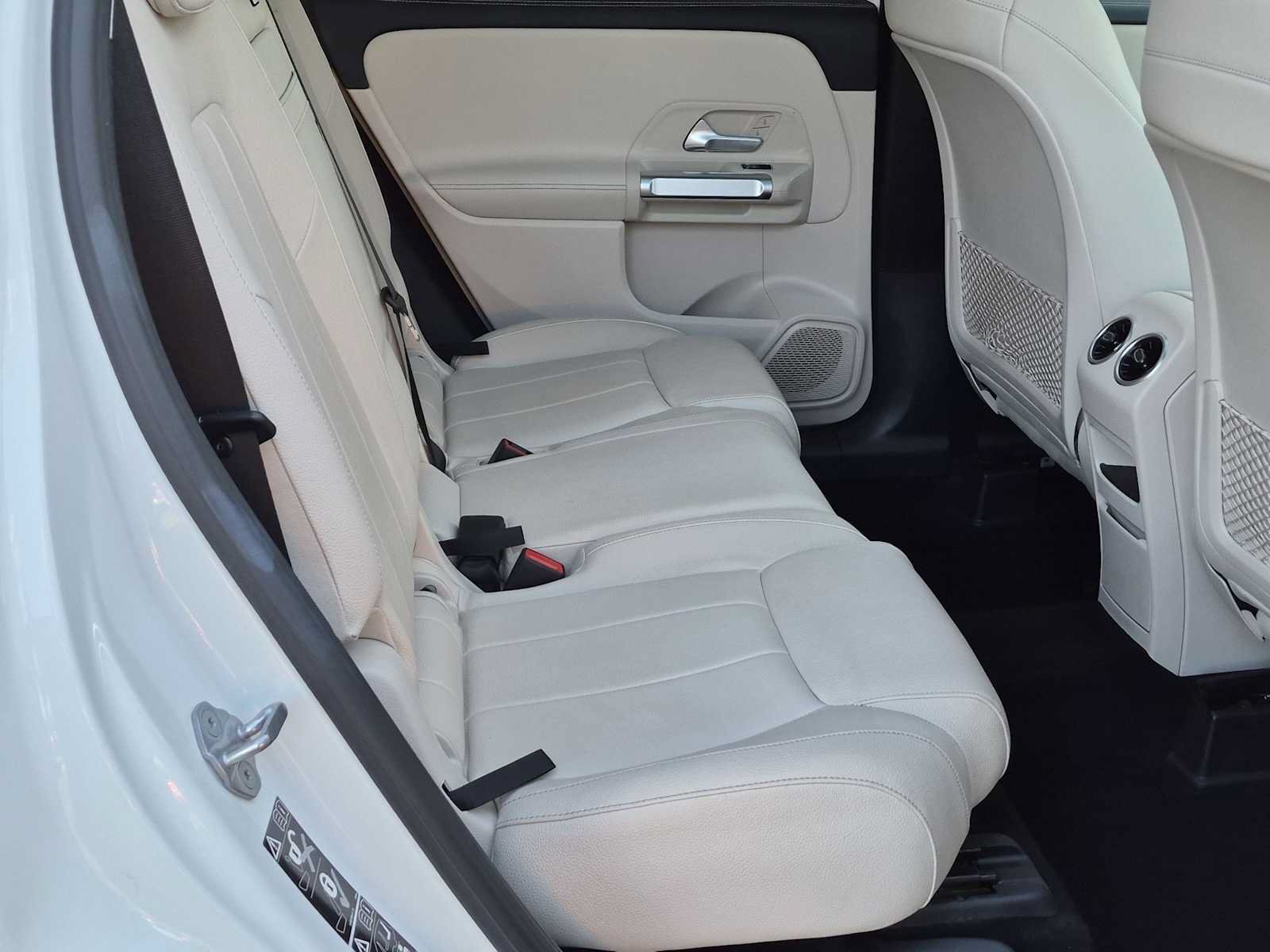 Used 2021 Mercedes-Benz GLB 250 4MATIC image 22