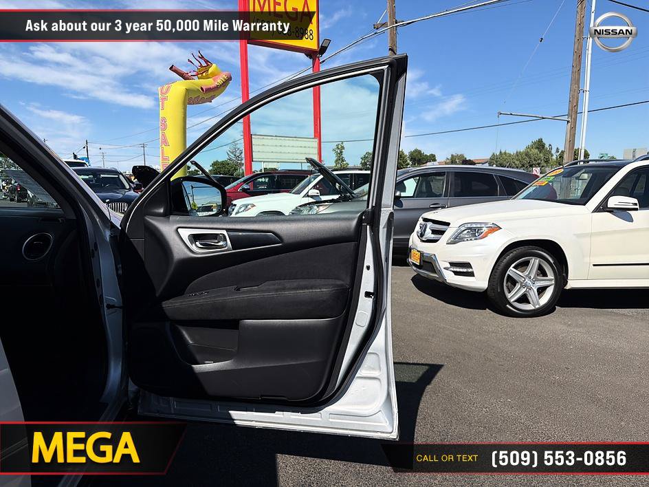 Used 2015 Nissan Pathfinder SV FWD image 24