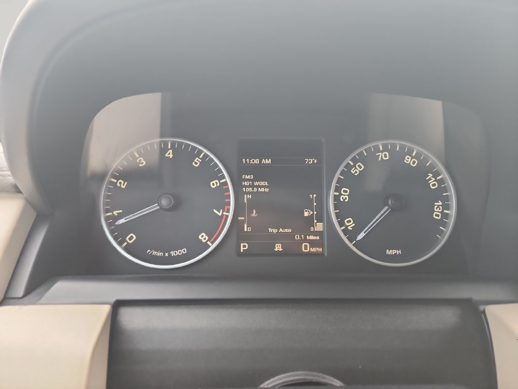 Used 2016 Land Rover LR4 HSE AWD/4WD image 14