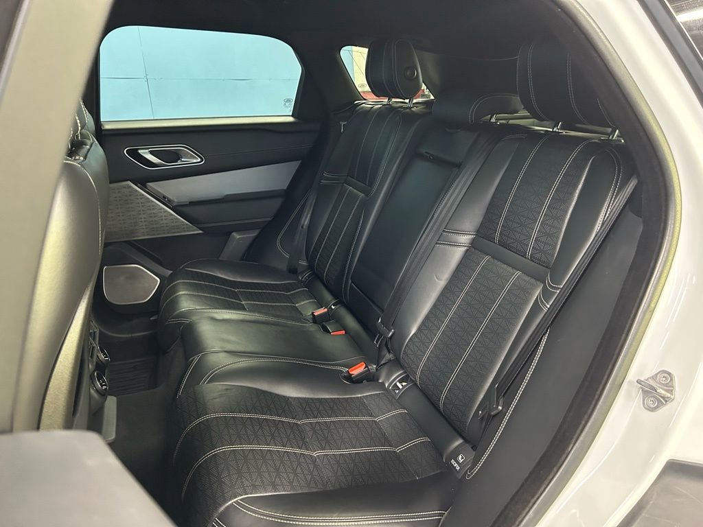 Used 2018 Land Rover Range Rover Velar R-Dynamic HSE image 36