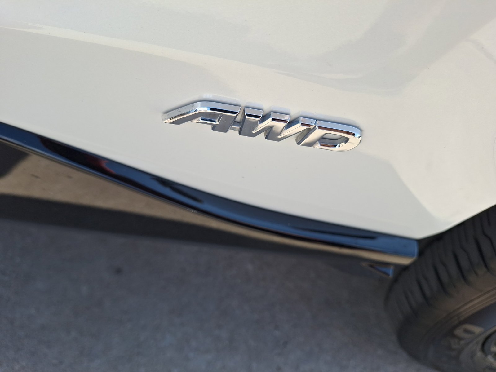 Used 2025 Toyota RAV4 XSE w/ Advanced Technology Package AWD/4WD image 14