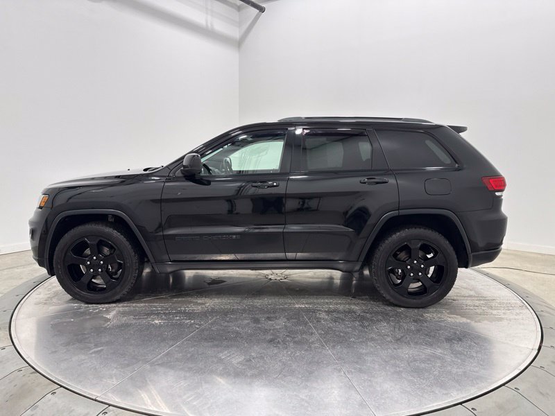 Used 2019 Jeep Grand Cherokee Laredo AWD/4WD image 4