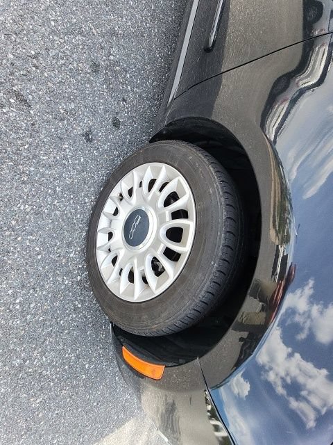 Used 2012 FIAT 500 Lounge FWD image 14