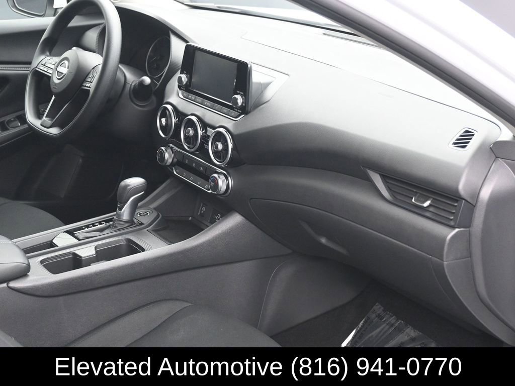 Used 2025 Nissan Sentra S image 6