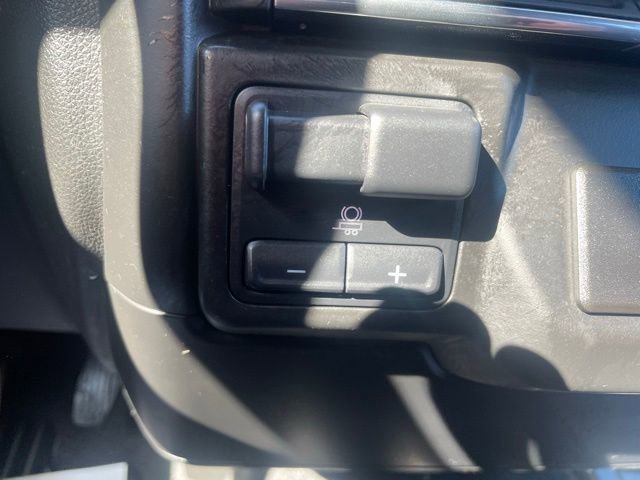 Used 2019 Chevrolet Silverado 1500 Custom w/ Custom Value Package image 4