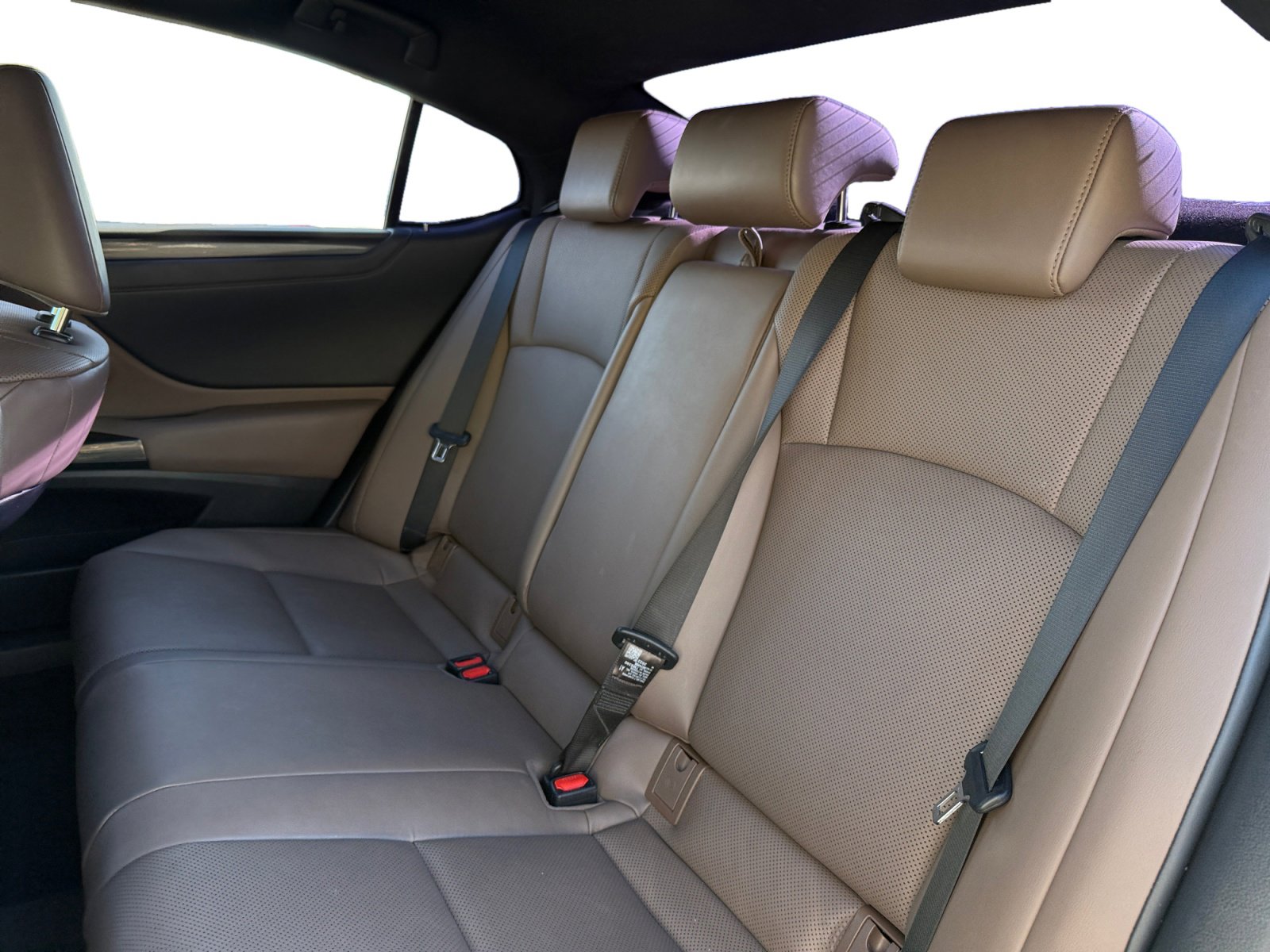 Used 2022 Lexus ES 300h w/ Accessory Package image 13