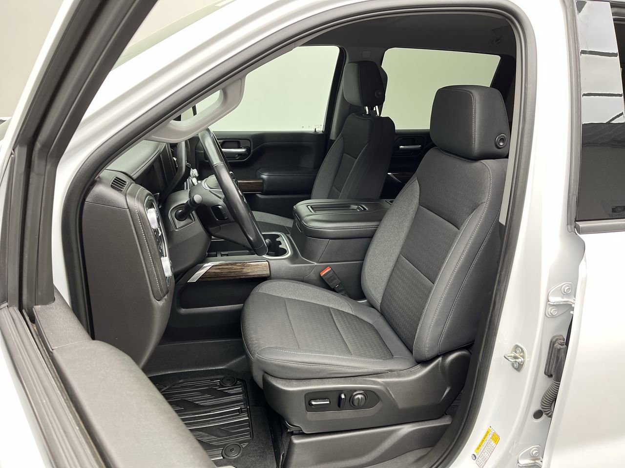 Certified 2020 GMC Sierra 1500 Elevation w/ Elevation Value Package AWD/4WD image 10