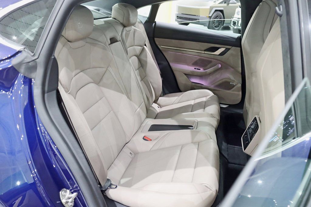 Used 2020 Porsche Taycan Turbo image 35