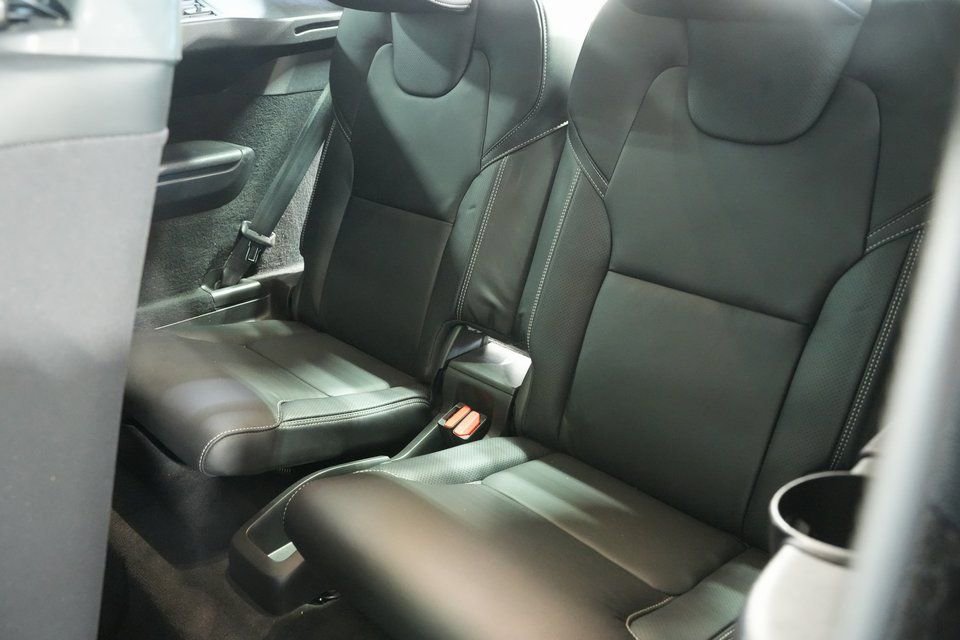 Used 2022 Volvo XC90 T8 R-Design w/ Advanced Package image 16