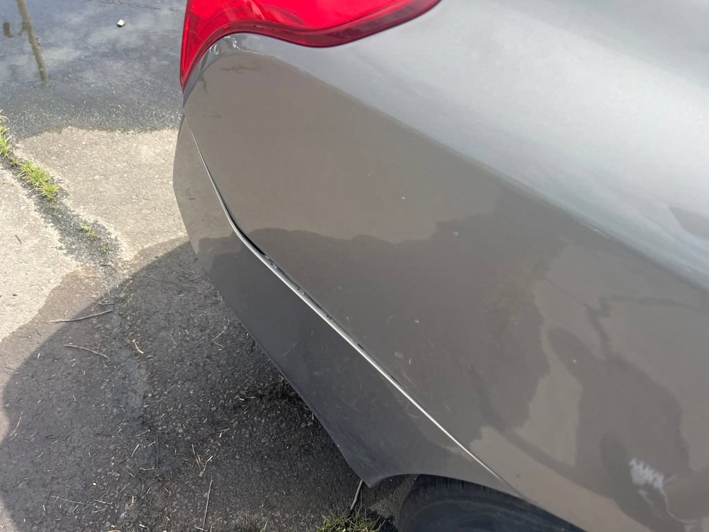 Used 2013 Nissan Versa SV FWD image 18