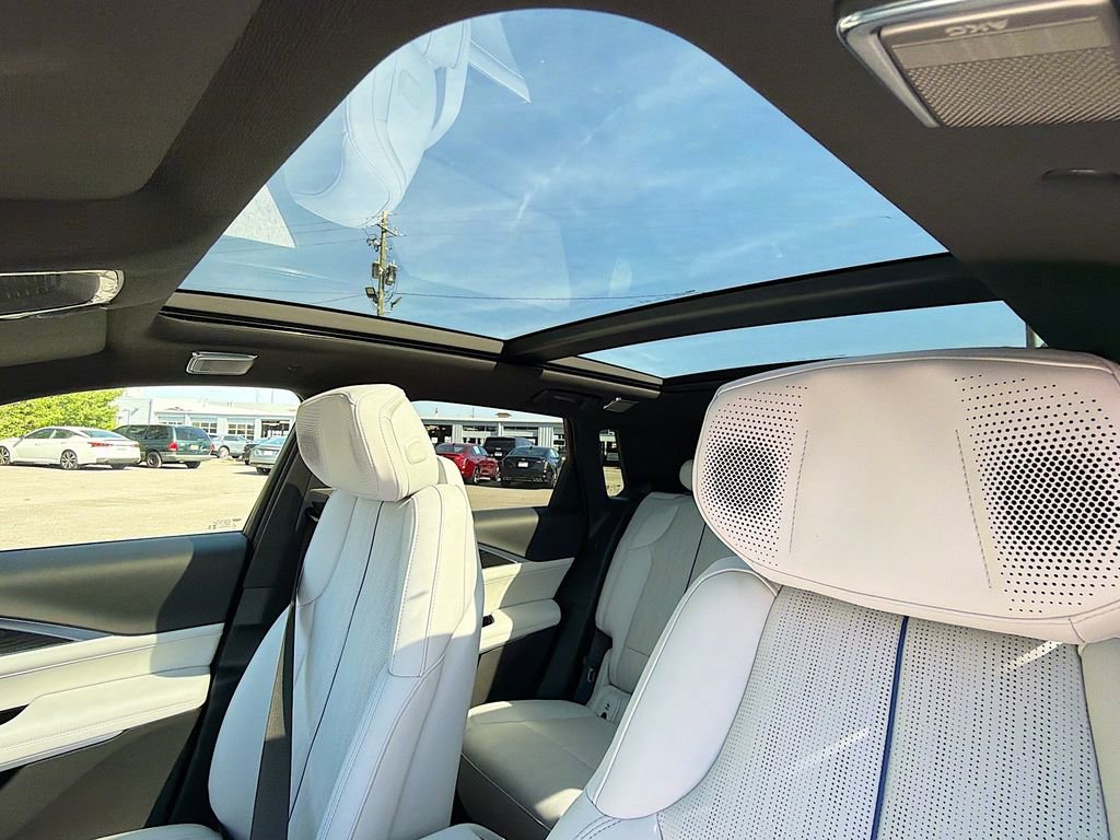 New 2026 Cadillac Lyriq Signature Sport image 23