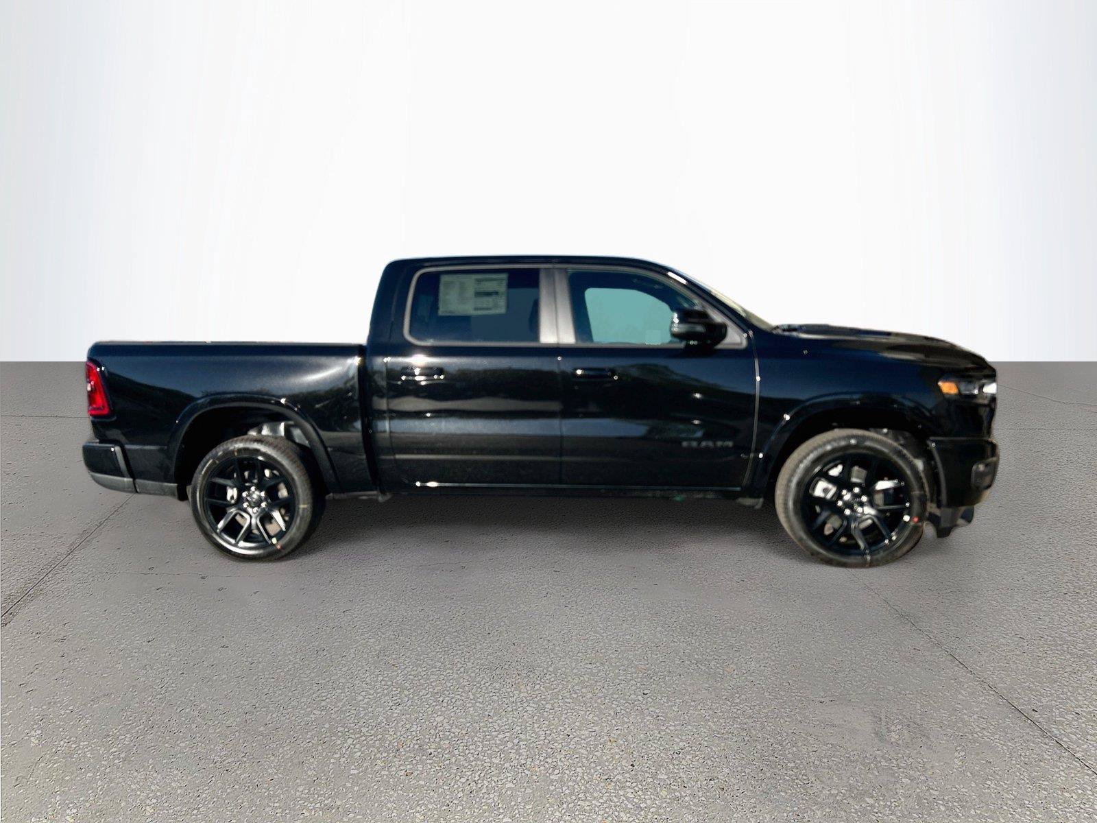 New 2026 RAM 1500 Laramie AWD/4WD image 3