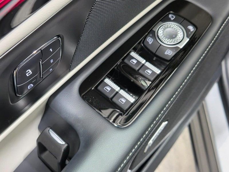 Used 2025 Lincoln Nautilus Reserve AWD/4WD image 20