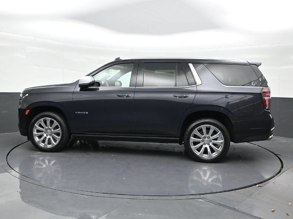 Used 2022 Chevrolet Tahoe Premier RWD image 2