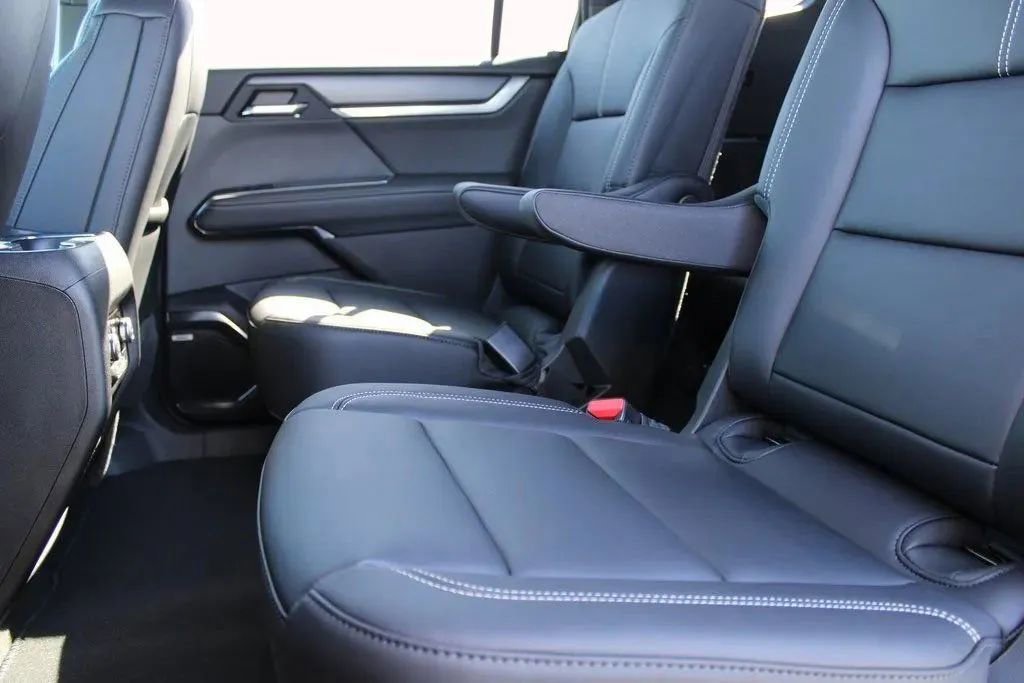 New 2025 GMC Acadia Elevation w/ Elevation Premium Package image 23