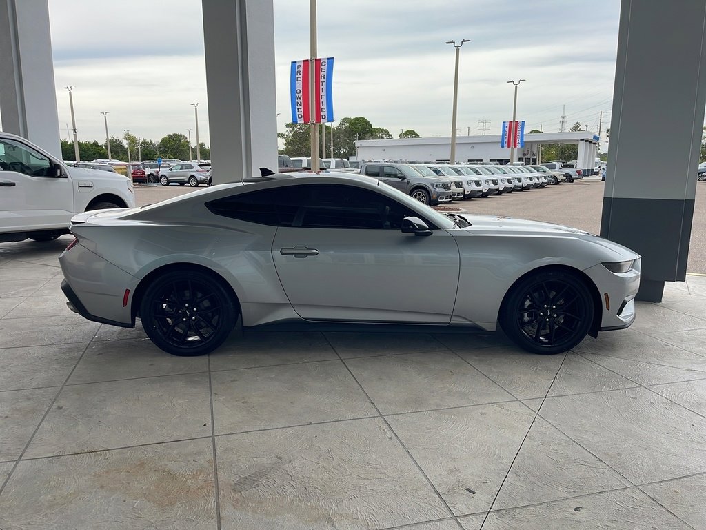 Certified 2024 Ford Mustang Coupe image 5