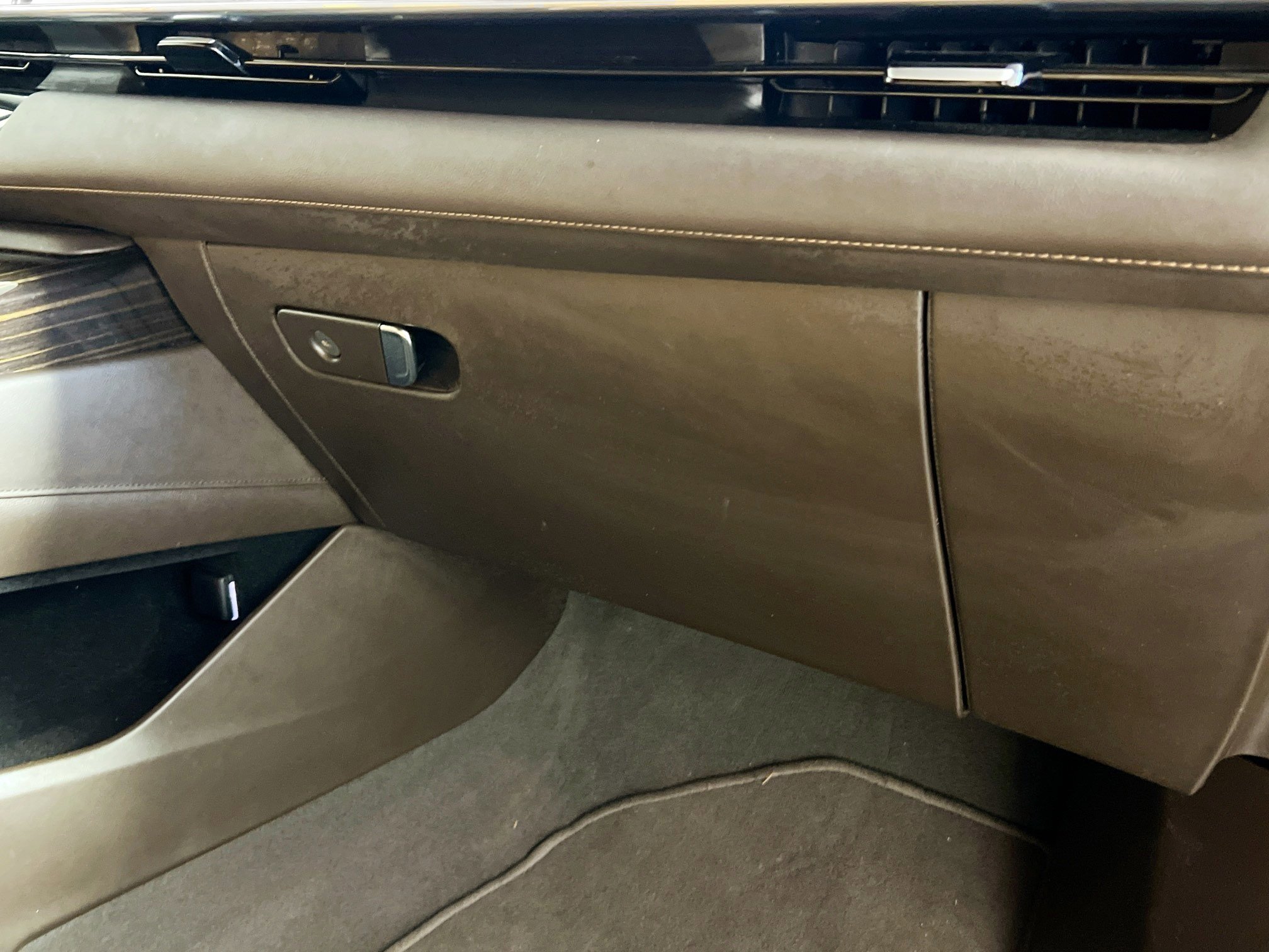 Used 2023 Cadillac Escalade ESV Sport w/ Touring Package RWD image 35
