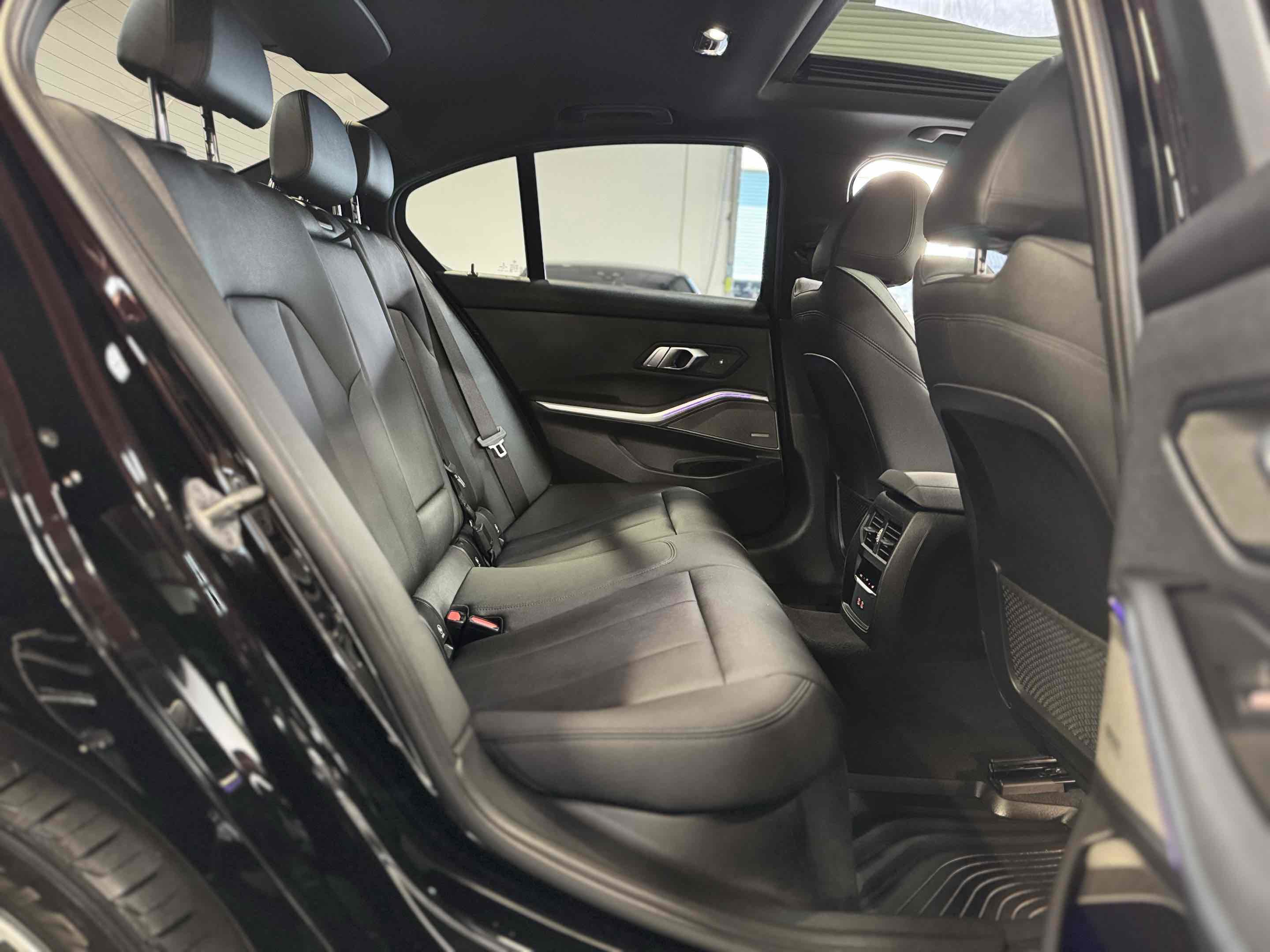 Used 2021 BMW 330e image 36