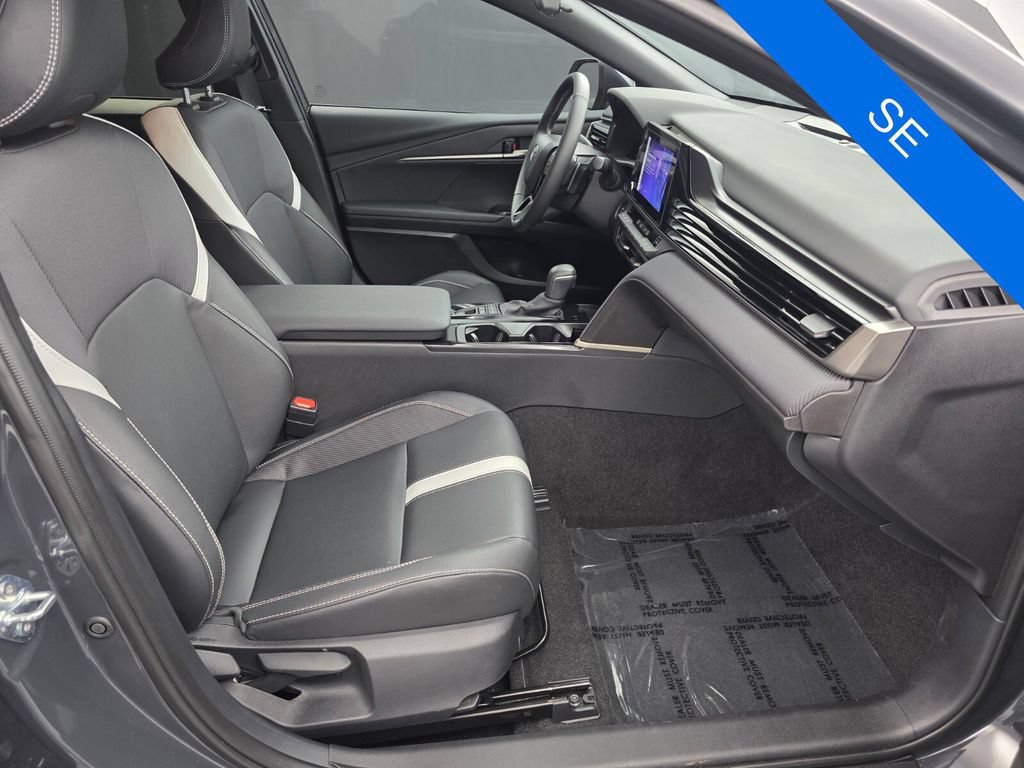Used 2025 Toyota Camry SE FWD image 27