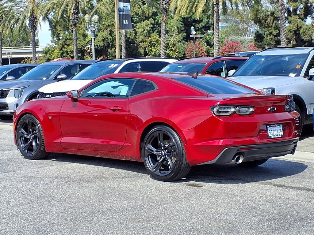 Used 2020 Chevrolet Camaro LT w/ Technology Package RWD image 4
