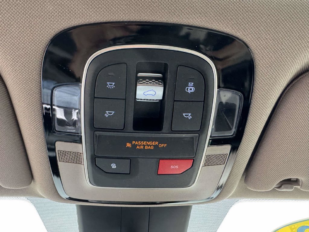 Used 2023 Hyundai Santa Fe SEL w/ Premium Package AWD/4WD image 31