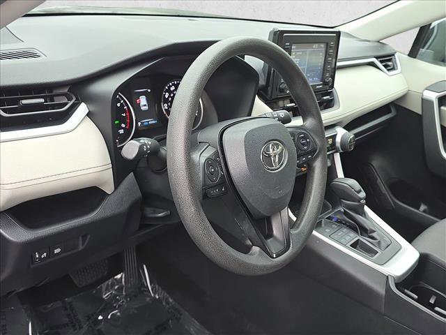 Used 2022 Toyota RAV4 XLE image 7