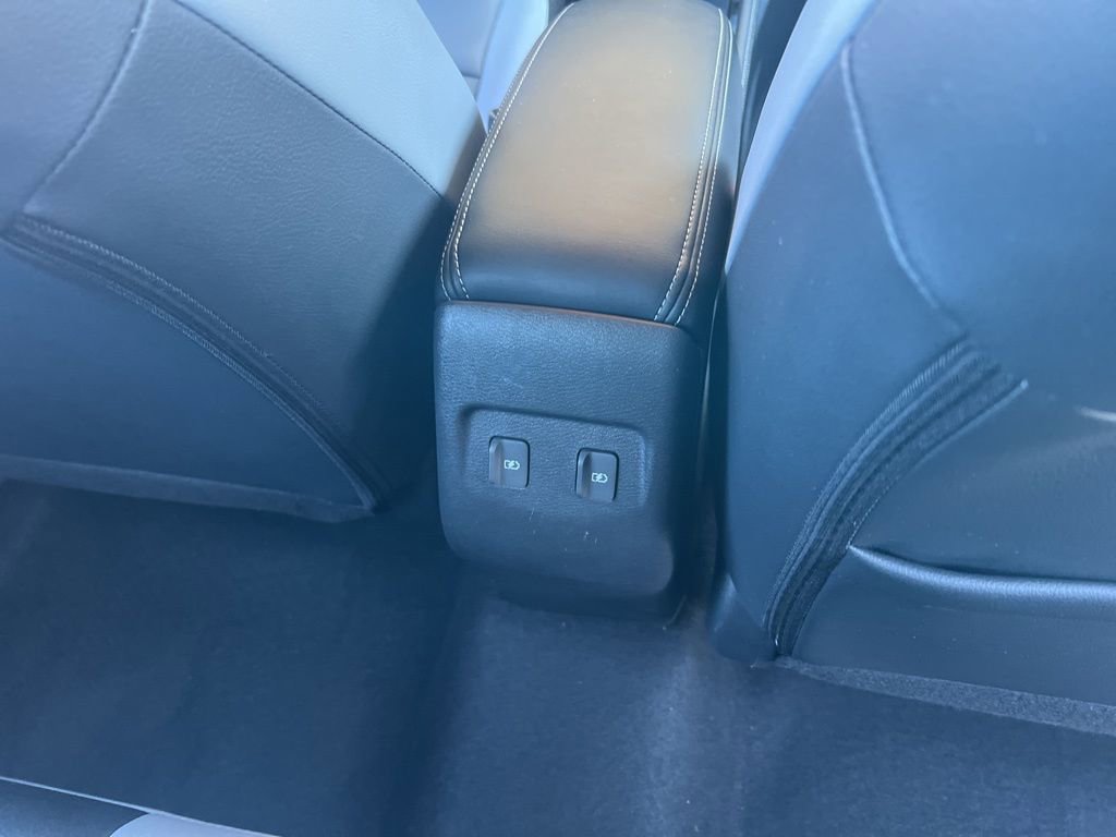 Used 2023 Nissan Kicks SR w/ SR Premium Package image 19