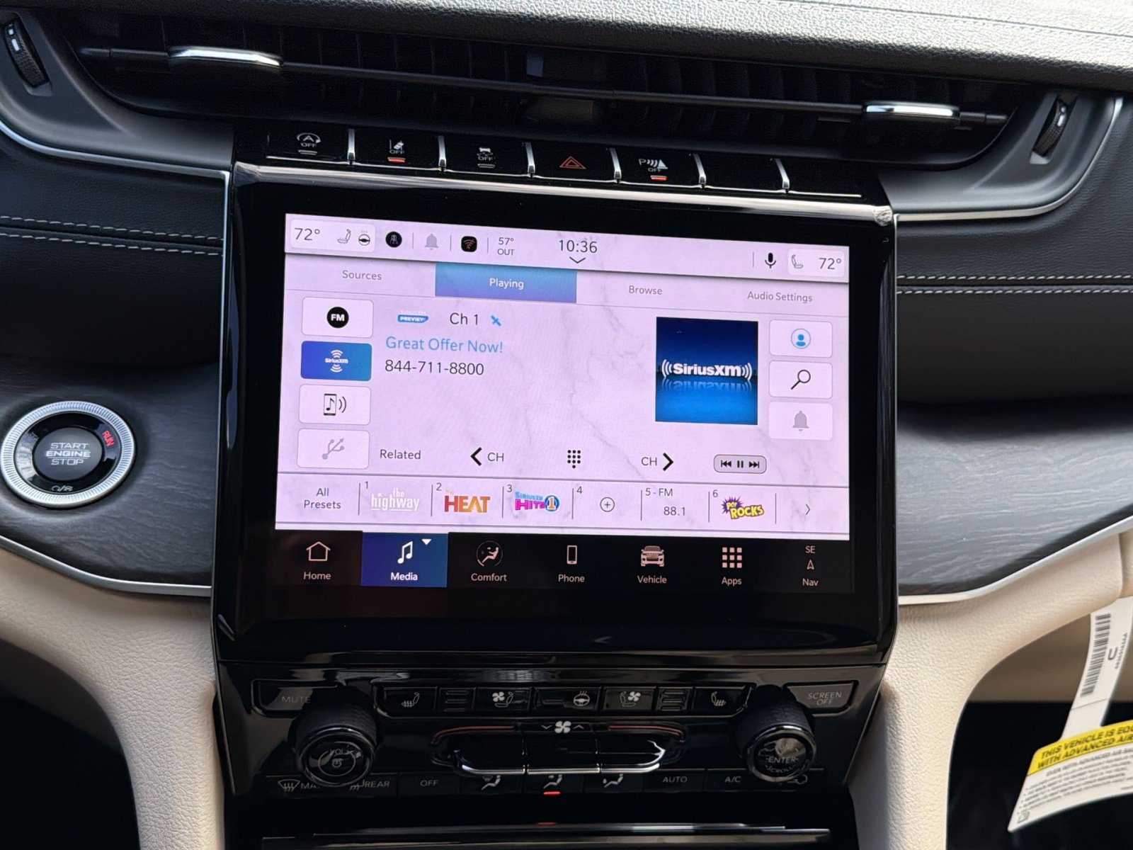 New 2025 Jeep Grand Cherokee Limited w/ Luxury Tech Group II AWD/4WD image 18