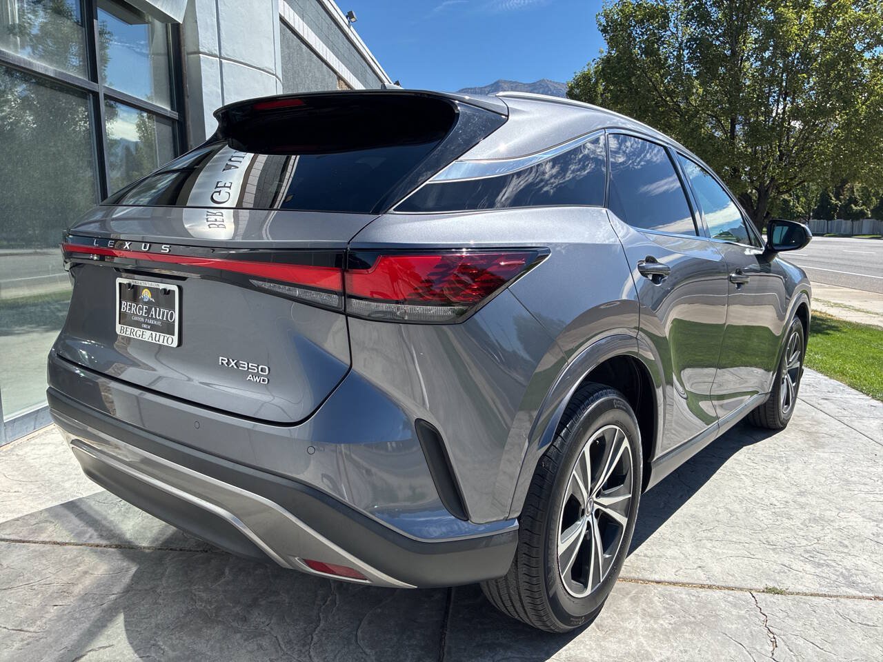 Used 2023 Lexus RX 350 Premium w/ Cold Area Package AWD/4WD image 5