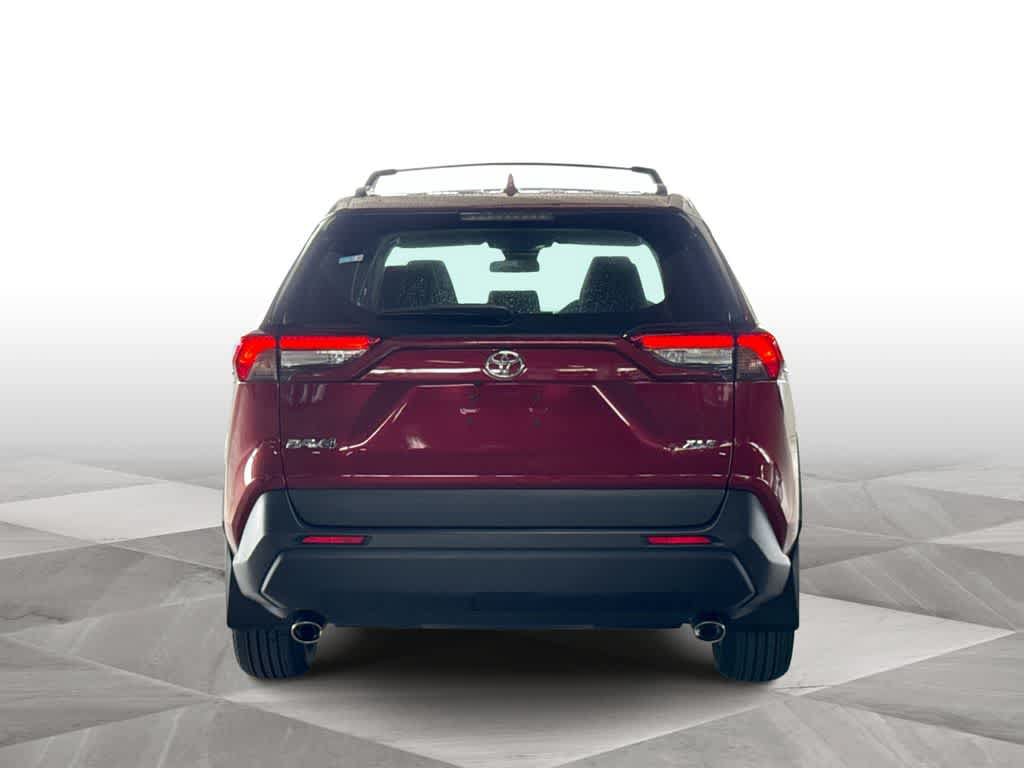 Used 2024 Toyota RAV4 XLE w/ Convenience Package FWD image 7