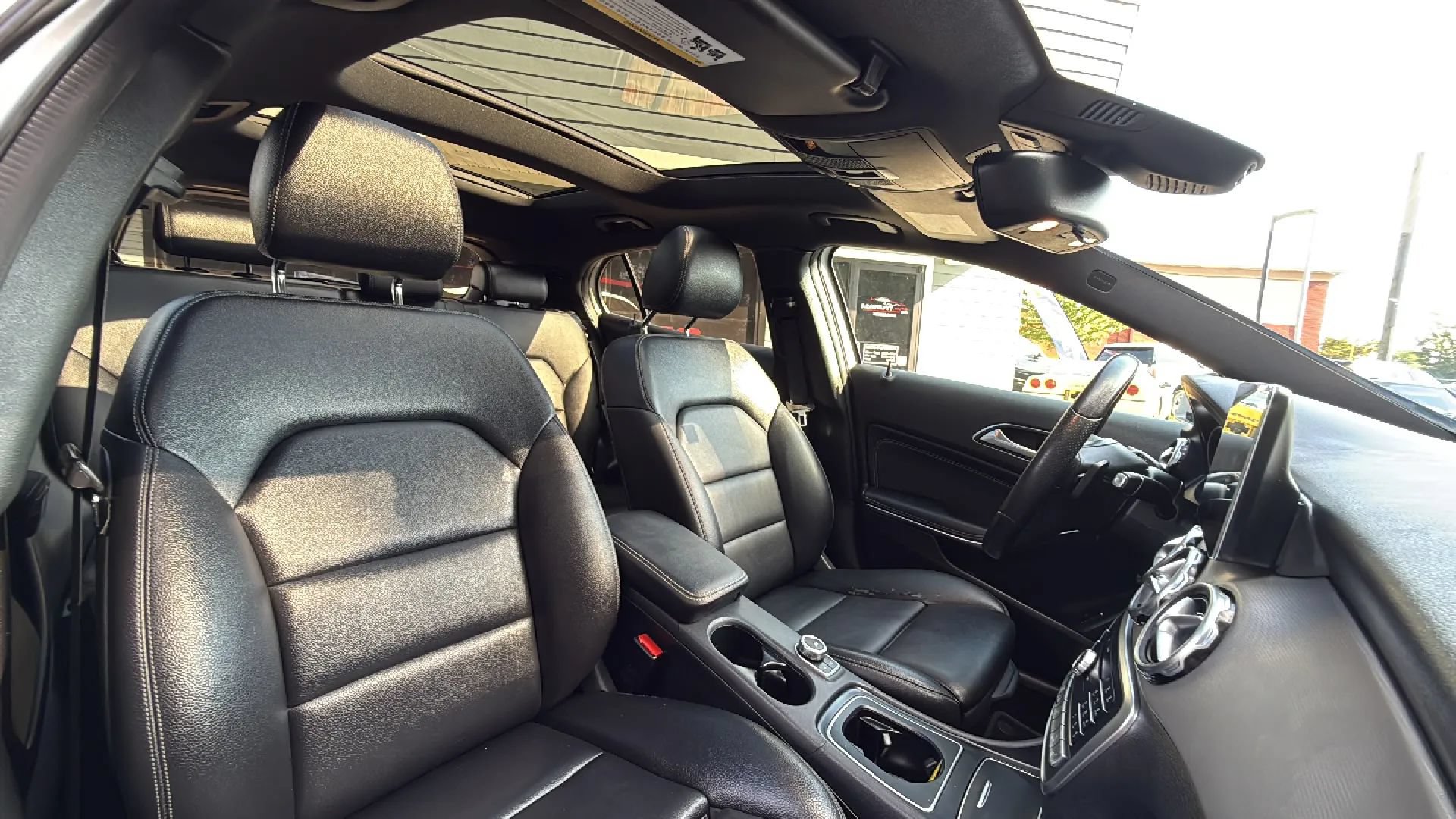 Used 2018 Mercedes-Benz GLA 250 4MATIC image 28