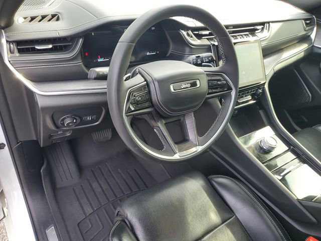 Used 2023 Jeep Grand Cherokee Overland w/ Luxury Tech Group IV image 20