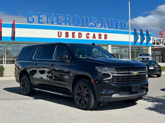 Used 2023 Chevrolet Suburban LT w/ Luxury Package
