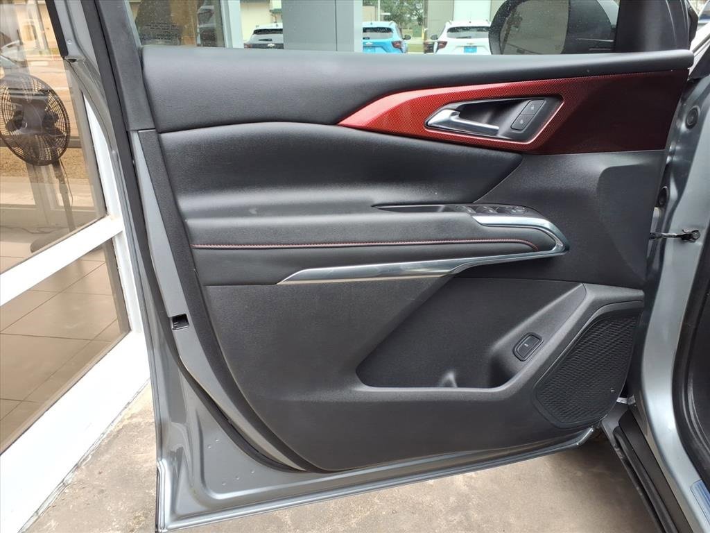 Used 2024 Chevrolet Traverse Z71 image 19