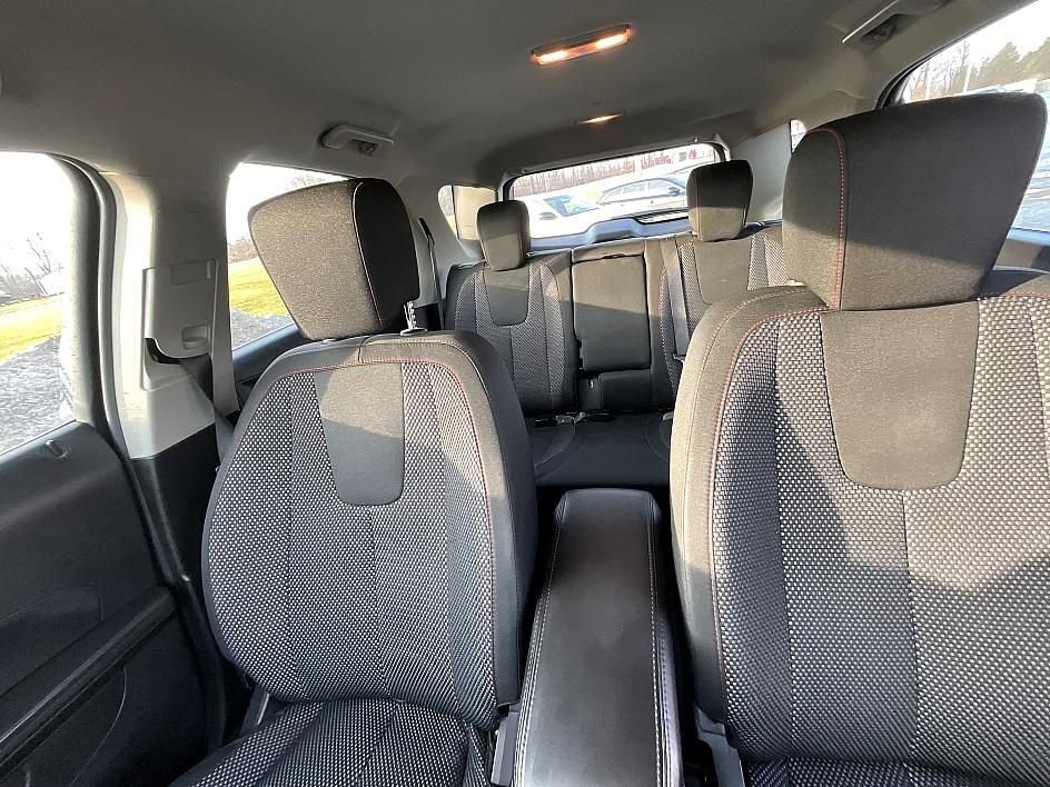 Used 2017 Chevrolet Equinox LS image 32