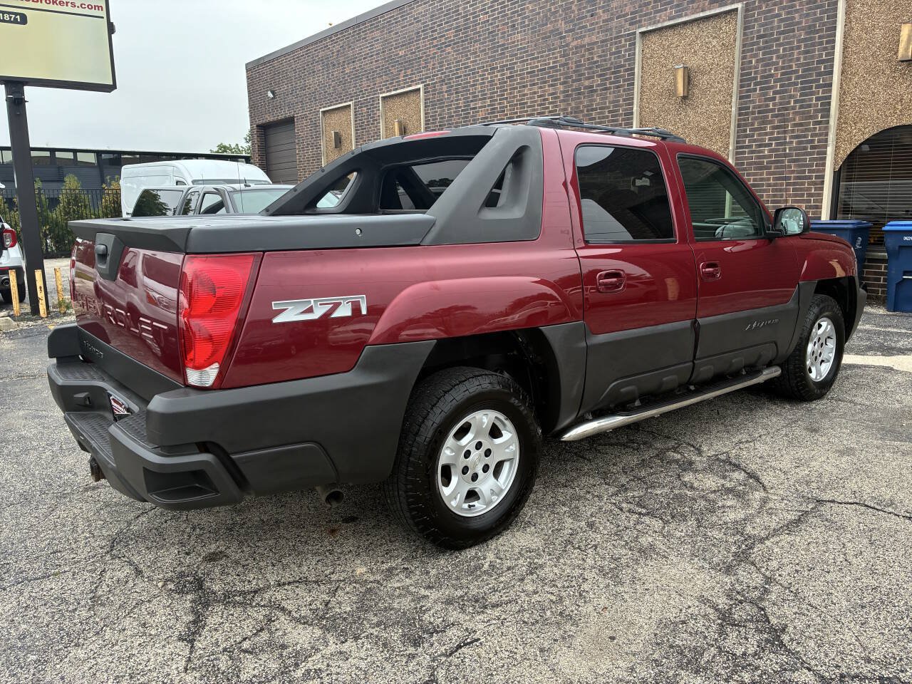 Used 2005 Chevrolet Avalanche Z71 w/ Preferred Equipment Group AWD/4WD image 4