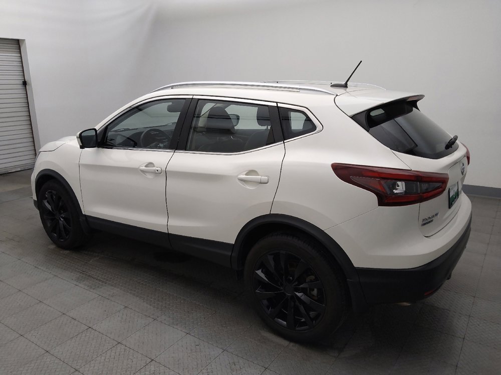 Used 2022 Nissan Rogue Sport SL w/ Premium Package FWD image 3