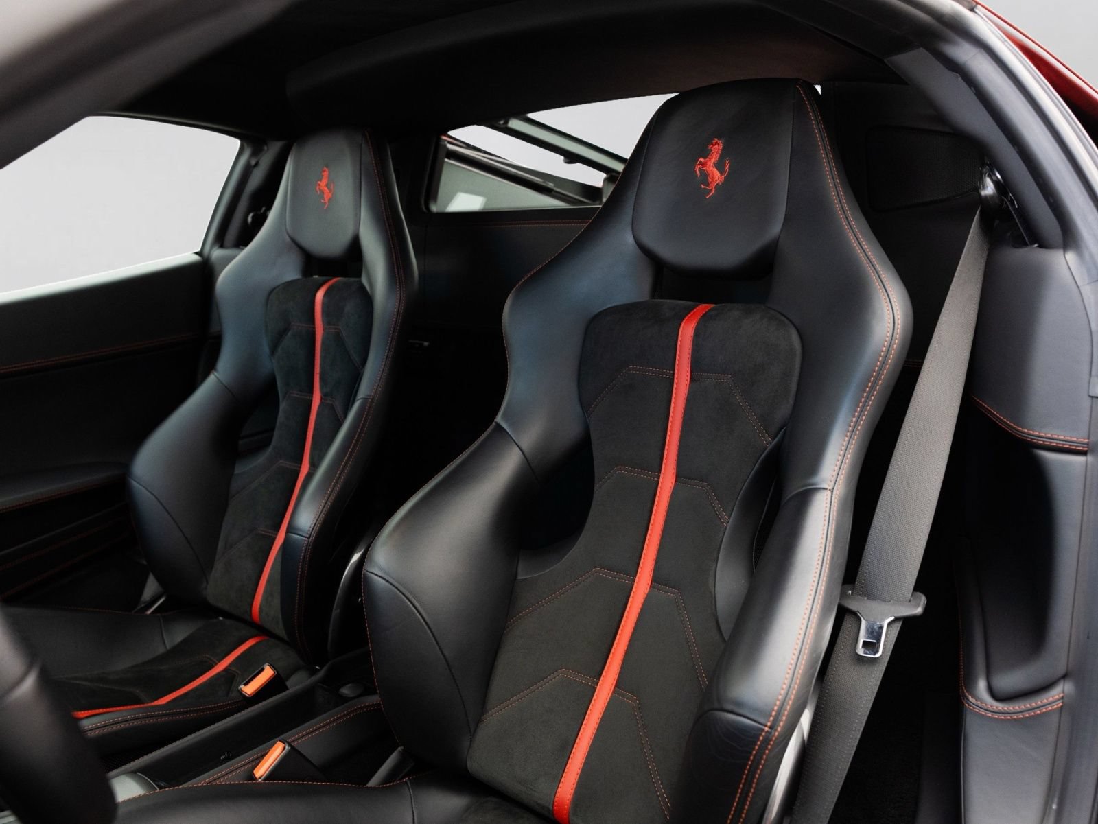 Used 2012 Ferrari 458 Italia Coupe RWD image 6