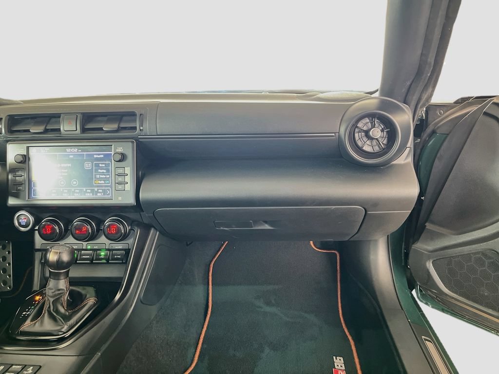 Used 2025 Toyota GR86 Hakone Edition RWD image 23