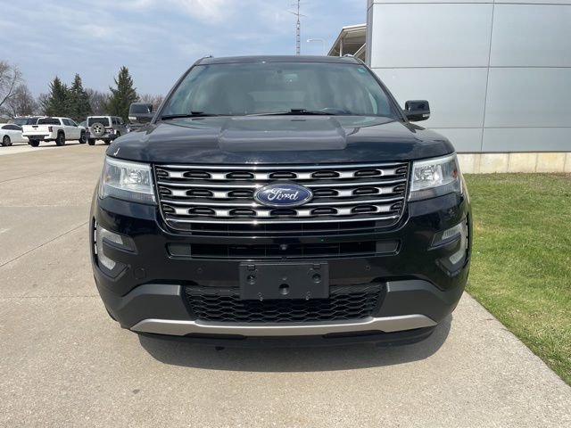 Used 2017 Ford Explorer Limited image 6
